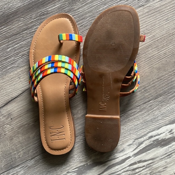 INC International Concepts Strappy Toe Loop Sandals Sz 6 - Picture 2 of 3